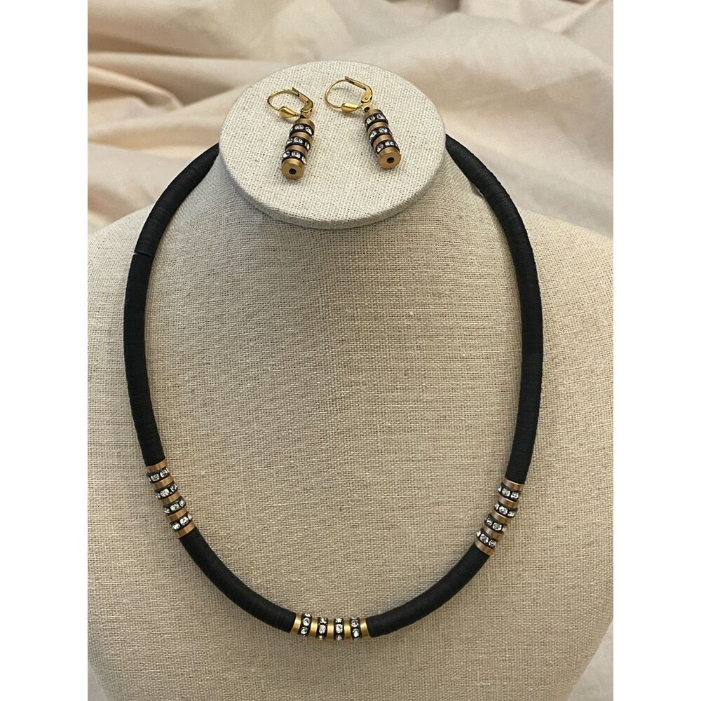 Coeur de Lion  necklace and earring set in box!